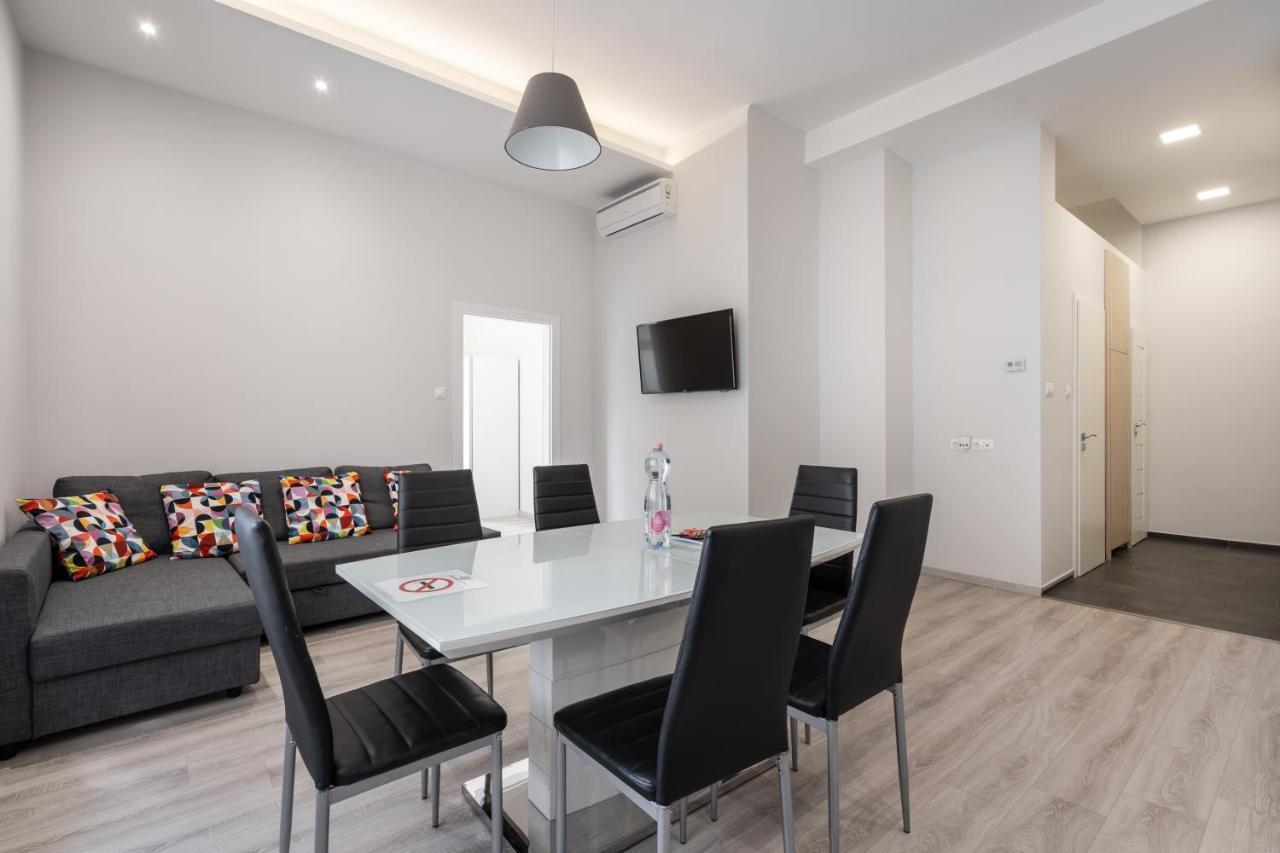 Cascade Corvin Apartment Budapeste Exterior foto