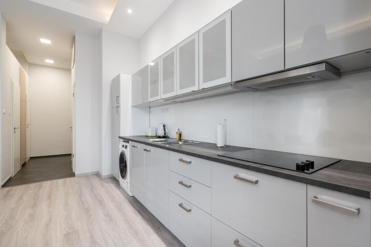 Cascade Corvin Apartment Budapeste Exterior foto